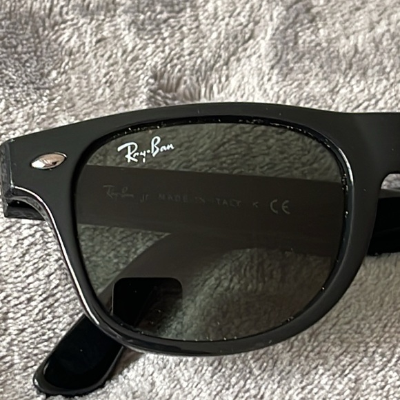 KIDS Ray-Ban SUNGLASSES - Picture 5 of 14